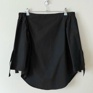 Like New Aritzia Babaton Malik Off Shoulder tie sleeve blouse in Black, size XXS